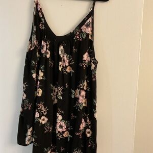 💕Torrid Black Floral Camisole